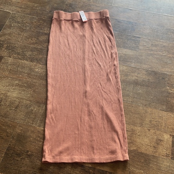 Sundry by Anthropology Salmon Pencil Skirt W/ Back Slit Lux Rib Adobe Color NWT - Picture 1 of 7